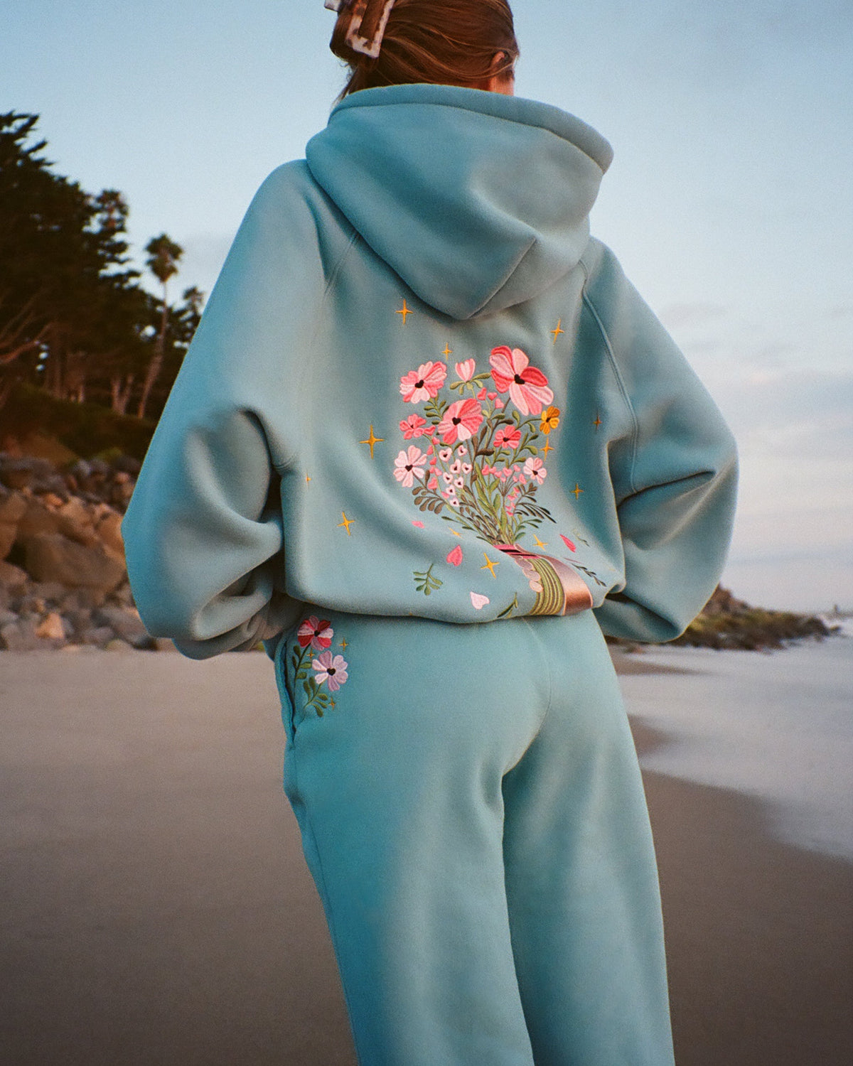 Gift Giving Sweatpants in Blue