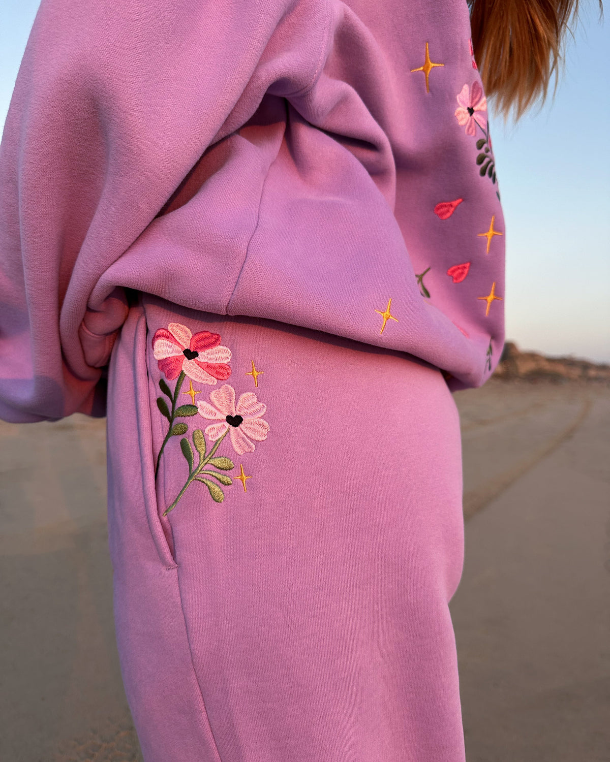 Gift Giving Sweatpants in Lavender
